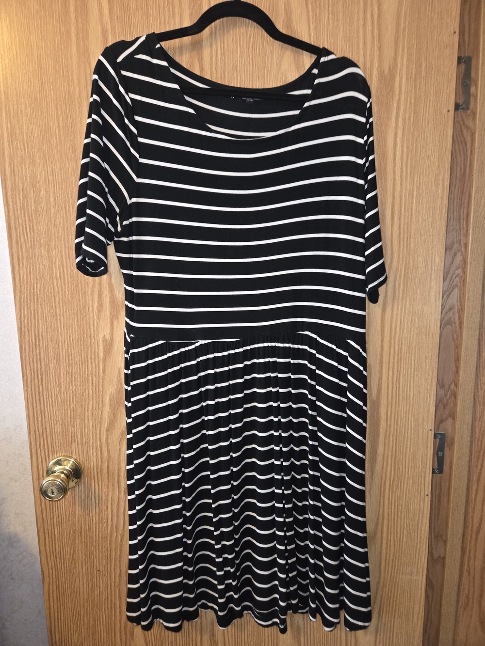 Apt. 9 Black and White Striped Midi Dress
